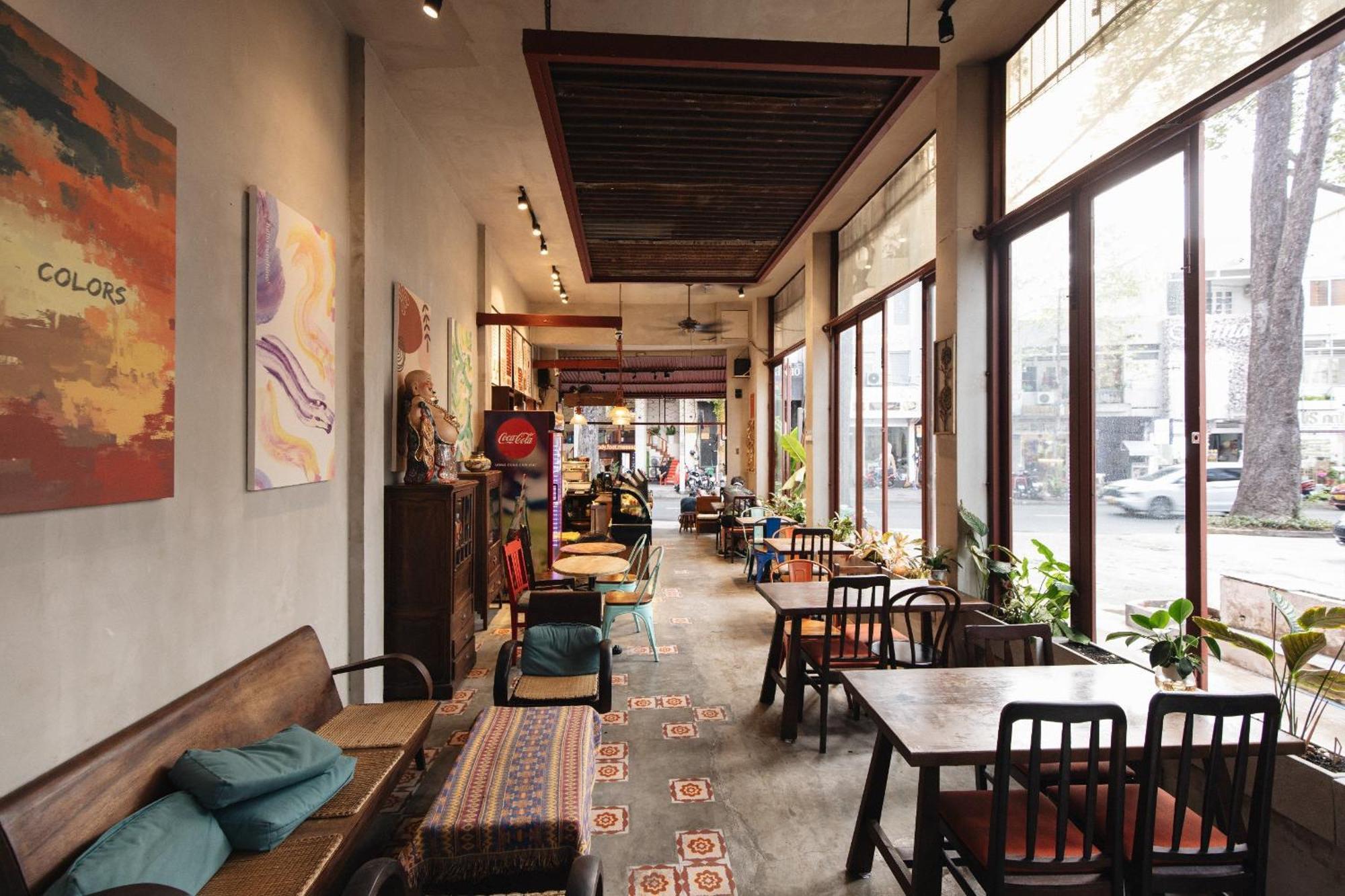 Albergue 9 And Bar *