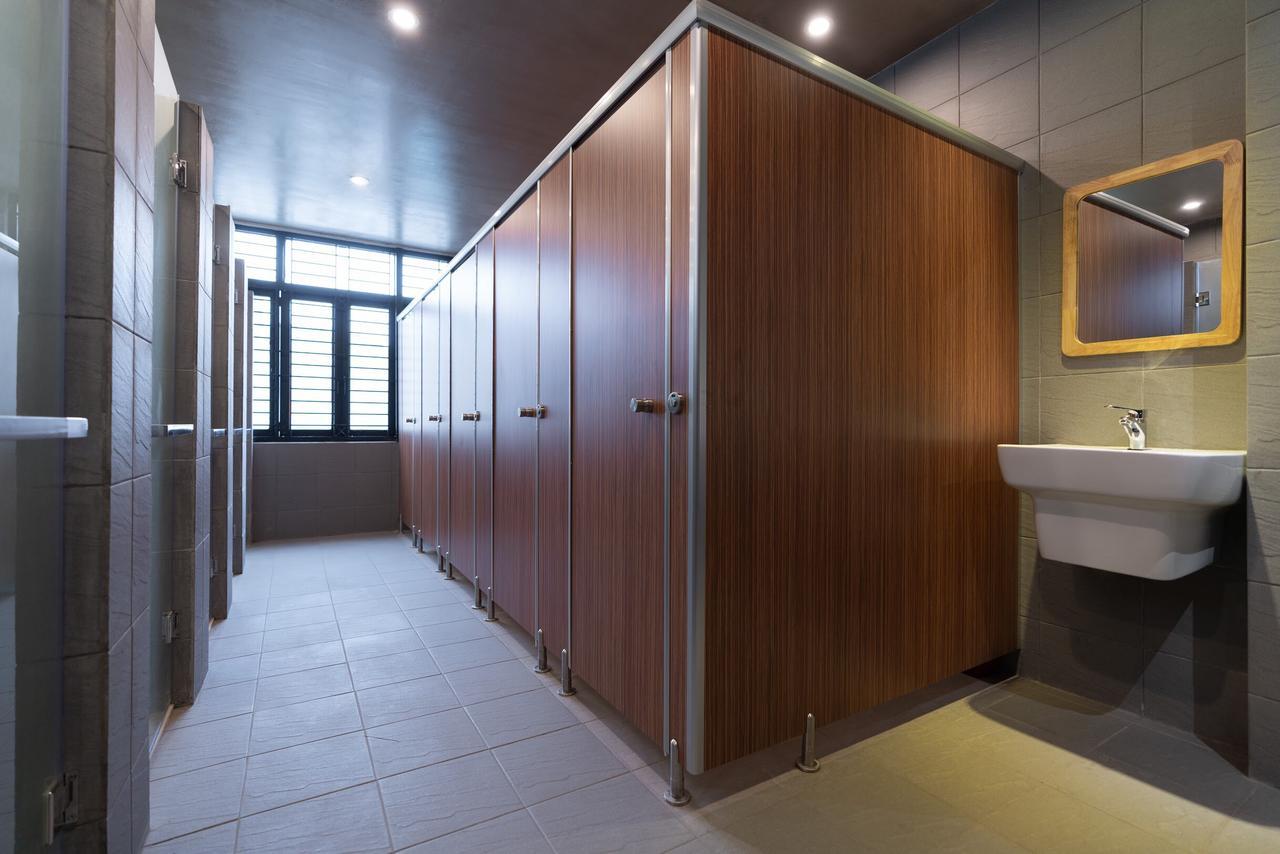 Albergue 9 And Bar